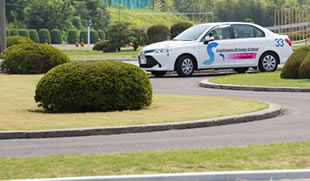 杉妻自動車学校の普通自動車教習風景